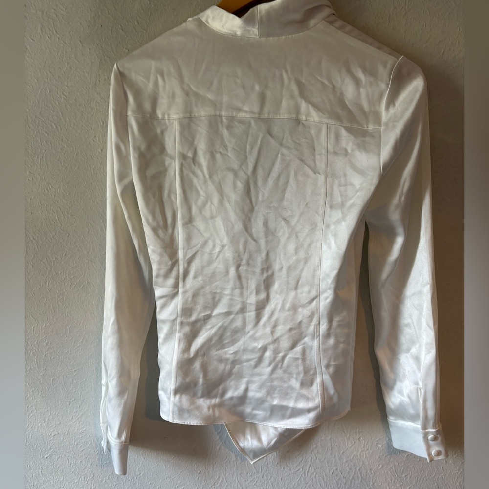 Alice + Olivia White Drape Blouse size 2 - Picture 6 of 7